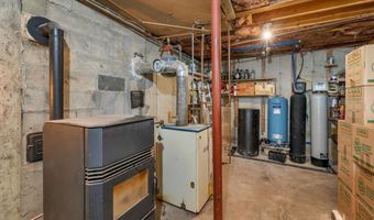 147 Hamwoods Rd, Alton, NH 03809