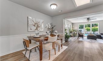 1902 SE Lawrence St, Bentonville, AR 72712