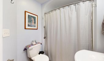 232 Lake St, Auburn, ME 04210