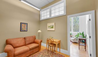 14 School St, Bristol, VT 05443
