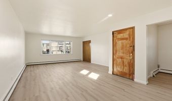 576 Avenue E 2, Bayonne, NJ 07002