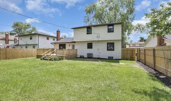 2208 Pine Knoll Ave, Columbus, OH 43229
