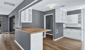705 N RAY St, Alvarado, TX 76009