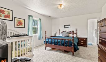 5479 S 200 E, Anderson, IN 46017