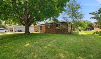 615 Country Club Ln, Anderson, IN 46011