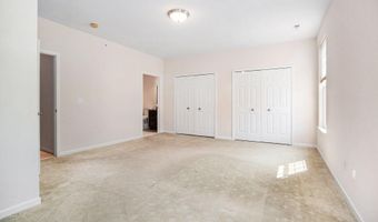 937 E E Summerfield Glen Cir, Ann Arbor, MI 48103