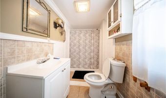 57 Gould St, Newport, RI 02840