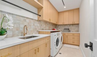 16846 Addison St, Encino, CA 91436