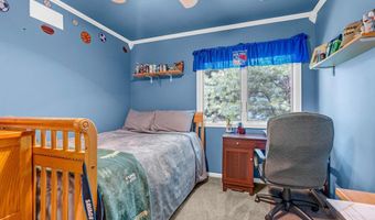 156 Magnolia Ln, Middletown, NJ 07748