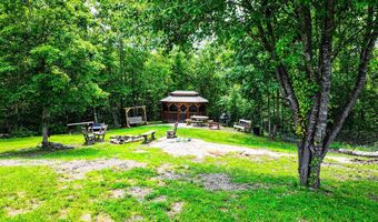 29 Left Fork Bear Track Rd, Beattyville, KY 41311