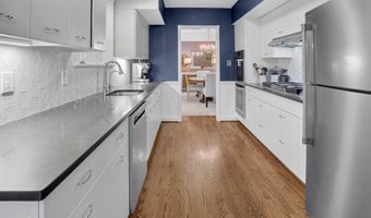 5973 SEARL Ter, Bethesda, MD 20816