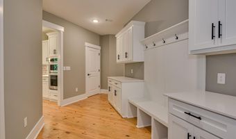 1199 Pawnee Dr, Lincolnton, GA 30817