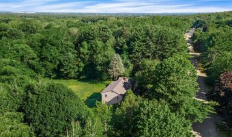 20 Adirondack Dr, East Greenwich, RI 02818