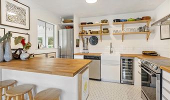 152 Hamilton Ave, Jamestown, RI 02835