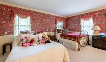 144 Barton North Dr, Ann Arbor, MI 48105