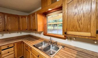 75 Moore Ave, Batesville, AR 72501