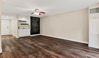 6101 EDSALL Rd 312, Alexandria, VA 22304