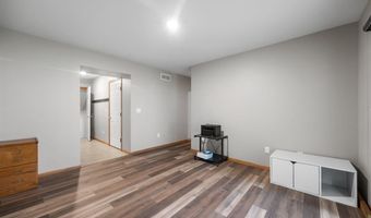 1005 Twilight Dr, North Liberty, IA 52317