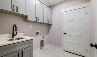 1038 N Linden Dr, Alcoa, TN 37701