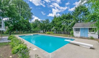 123 Mallard Cir, Agawam, MA 01001