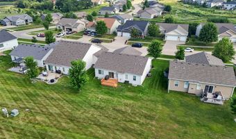 1617 12th St SE, Altoona, IA 50009