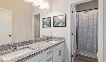6217 S Trailwoods Dr, Ann Arbor, MI 48103
