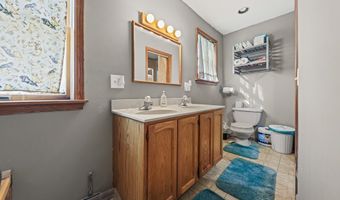 5869 Beechwood Ave, Alliance, OH 44601