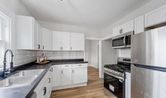 212 Nile Kinnick Dr N, Adel, IA 50003