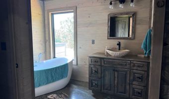 90 Mitchell Rd, Batesville, AR 72501