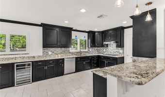 14 HOPKINS Cir, Orlando, FL 32804