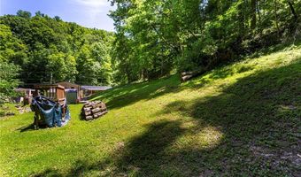 709 Waugh Branch Rd, Barboursville, WV 25504