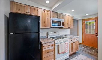 42328 N Oak St, Antioch, IL 60002