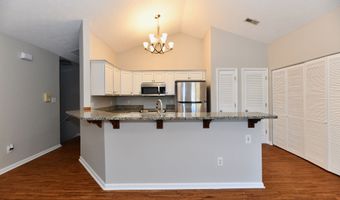 9397 Villa Woods Dr 213, Avon, IN 46123