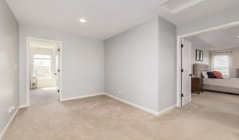1149 Kingsmill Dr, Algonquin, IL 60102