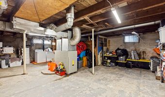 157 Riverside Dr, Augusta, ME 04330