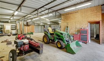 17825 Bear Valley Ln, Escondido, CA 92027