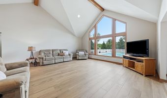 7833 Garman Rd, Auburn, IN 46706