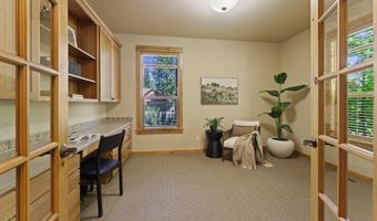 60826 Goldenwood Loop, Bend, OR 97702