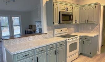 4 Basildon Cir, Bella Vista, AR 72715