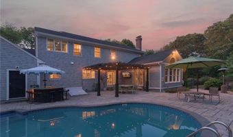 36 Beauchamp Dr, North Kingstown, RI 02874