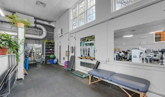 14 School St, Bristol, VT 05443