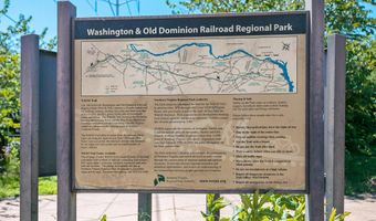 4193 S FOUR MILE RUN Dr 202, Arlington, VA 22204