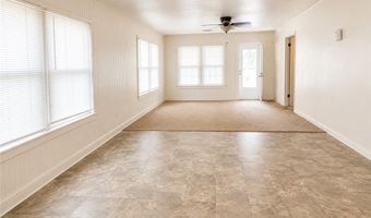 645 W Yoakum Ave, Aransas Pass, TX 78336