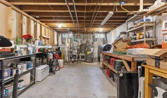 101 Williams Rd, Ashburnham, MA 01430