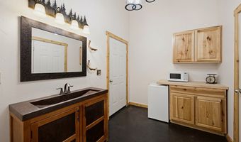 461 Hilltop Rd, Cascade, ID 83611