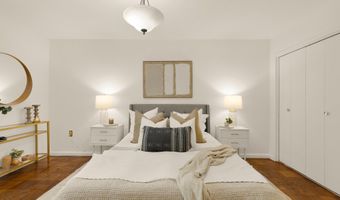 2400 41ST St NW 212, Washington, DC 20007