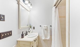 2 Falkenstein Dr 10, Alloway, NJ 07462