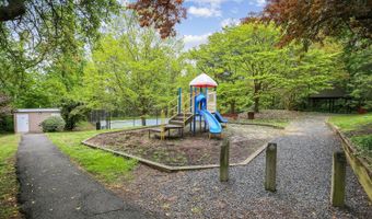 1730 PRESTON Rd, Alexandria, VA 22302
