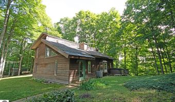 6001 S Hlavka Hls, Maple City, MI 49664