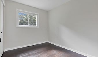 3832 Laguna Dr, Columbus, OH 43232